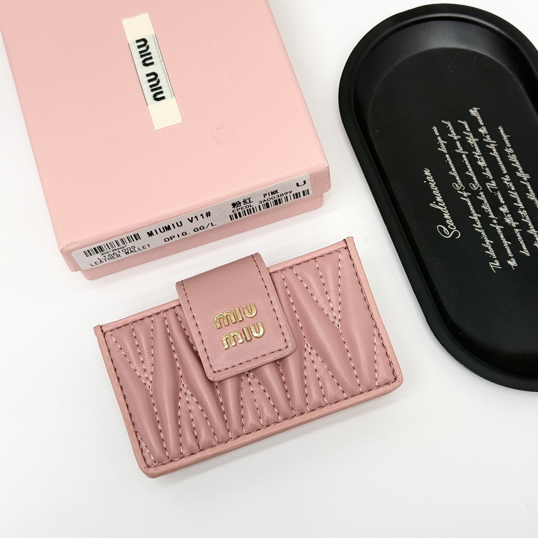 MIUMIU ミュウミュウ カードケース 風琴折り 本革 10.5*6cm ピンク