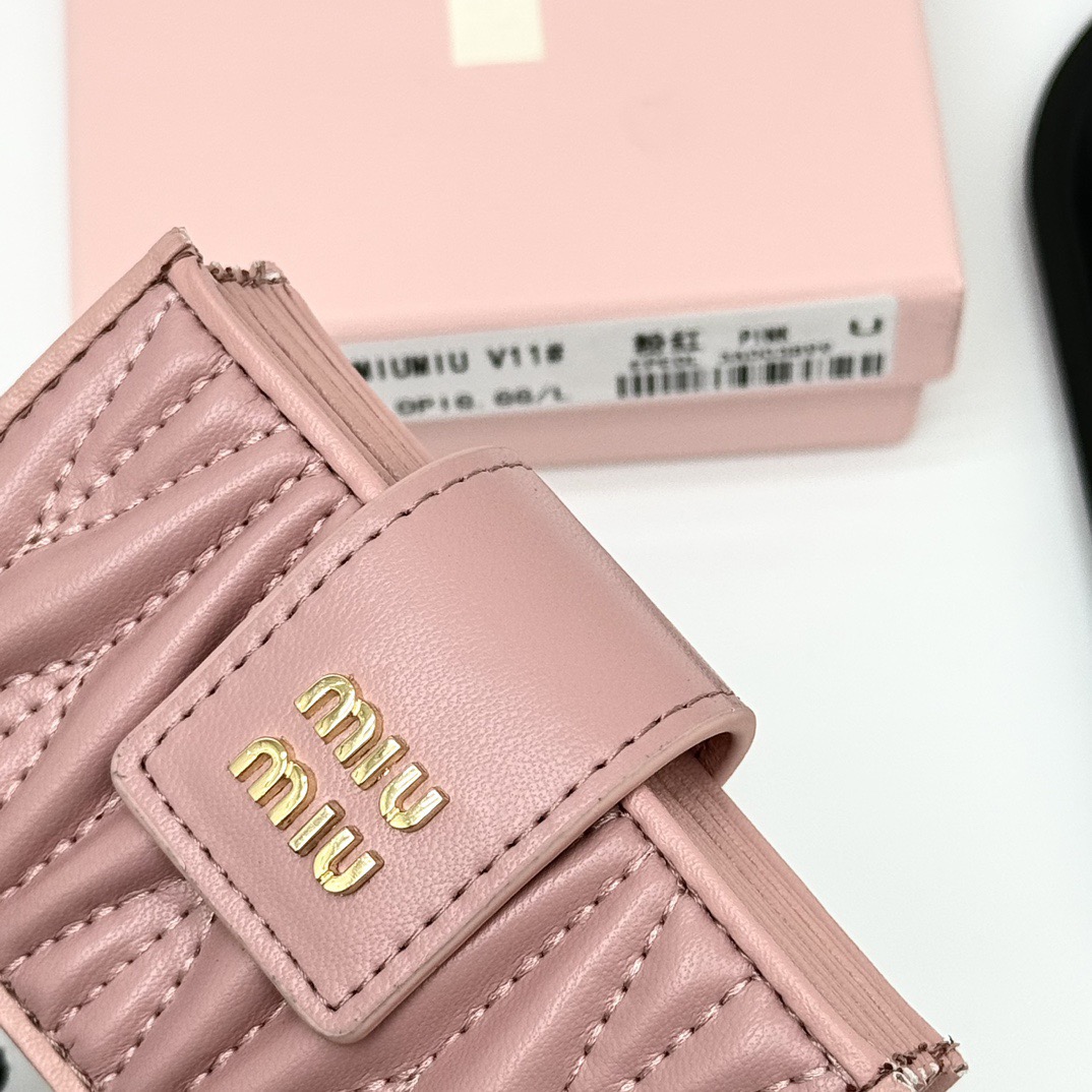 MIUMIU ミュウミュウ カードケース 琴折り 本革 10.5*6cm ピンク - 画像 5