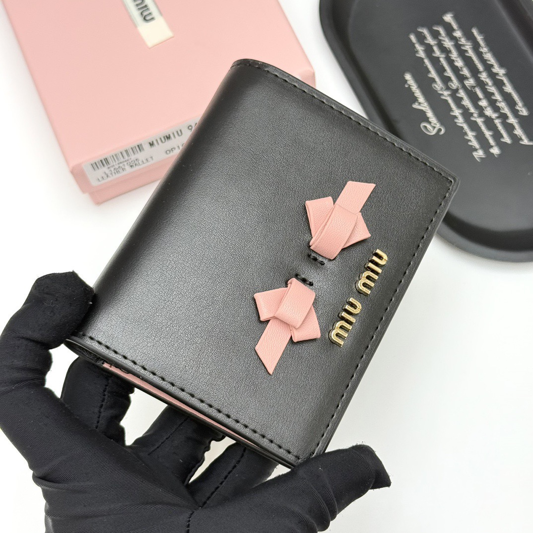 Miu Miu ミウミウ 折り財布 ファスナー付き ミニ財布 黒 ピンク - 画像 3