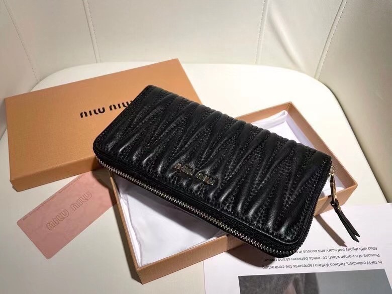 Miu Miu ミュウミュウ 長財布 ロングウォレット ファスナー ブラック - 画像 4