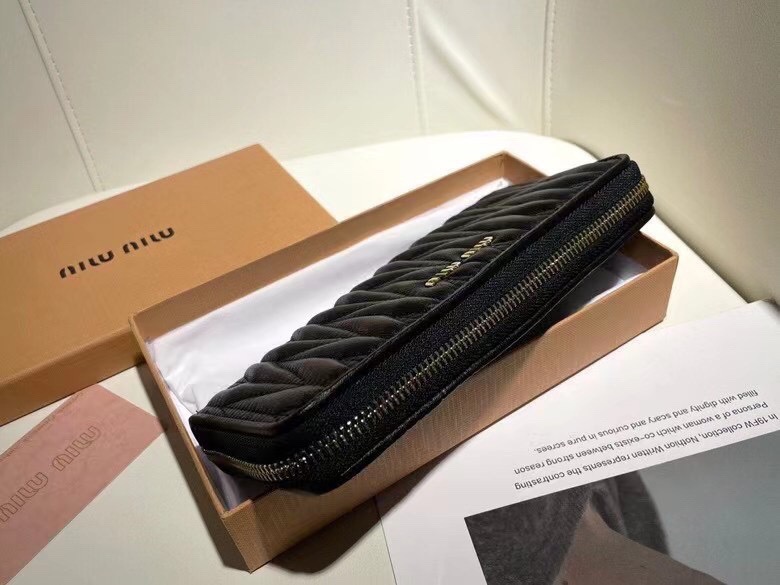 Miu Miu ミュウミュウ 長財布 ロングウォレット ファスナー ブラック - 画像 7