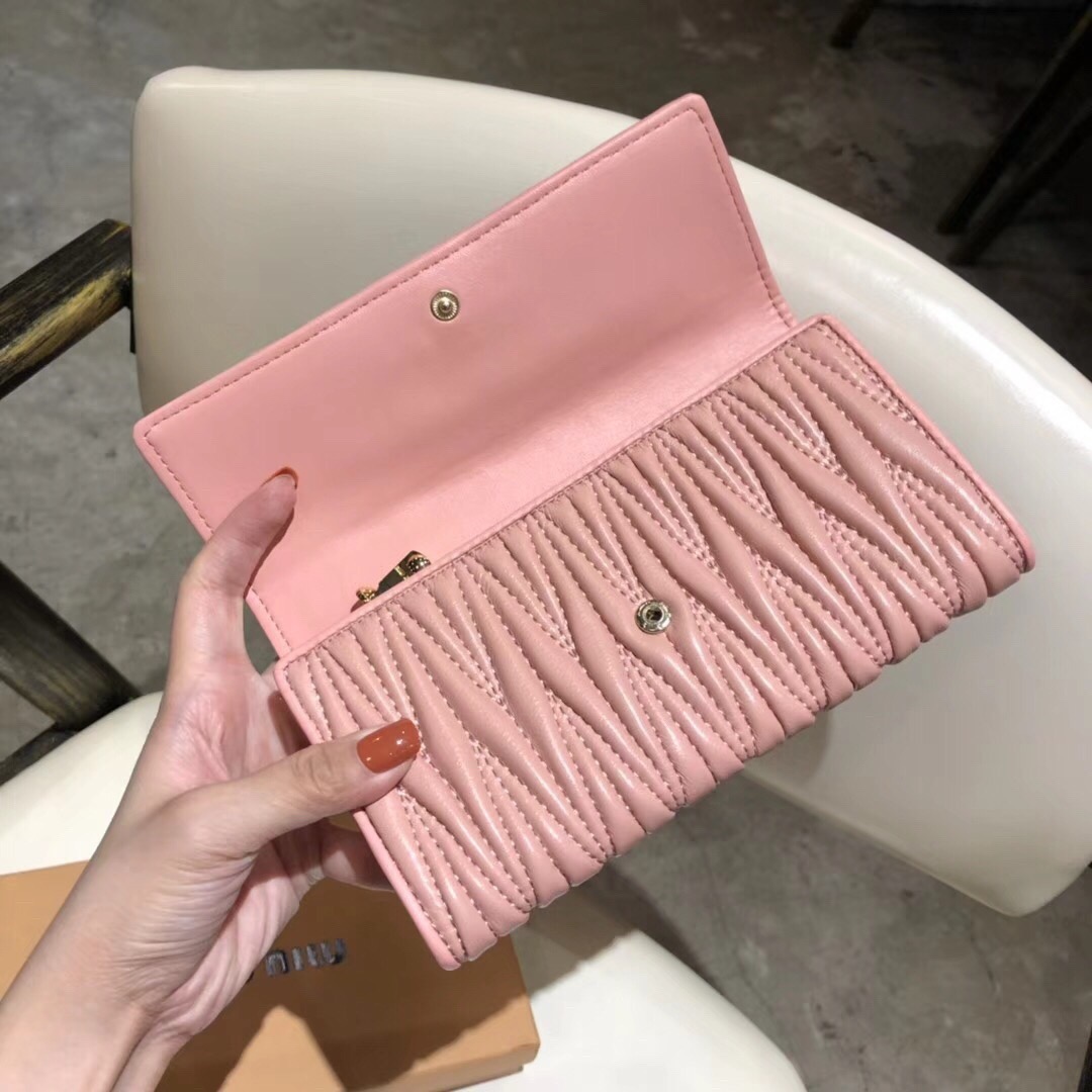 Miu Miu ミュウミュウ 長財布 本革 19x10cm パステルピンク - 画像 7
