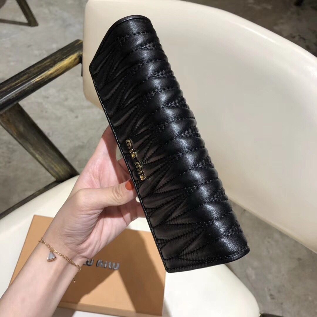 MIU MIU ミウミウ 長財布 ティアラ型 縦長財布 黒 - 画像 5