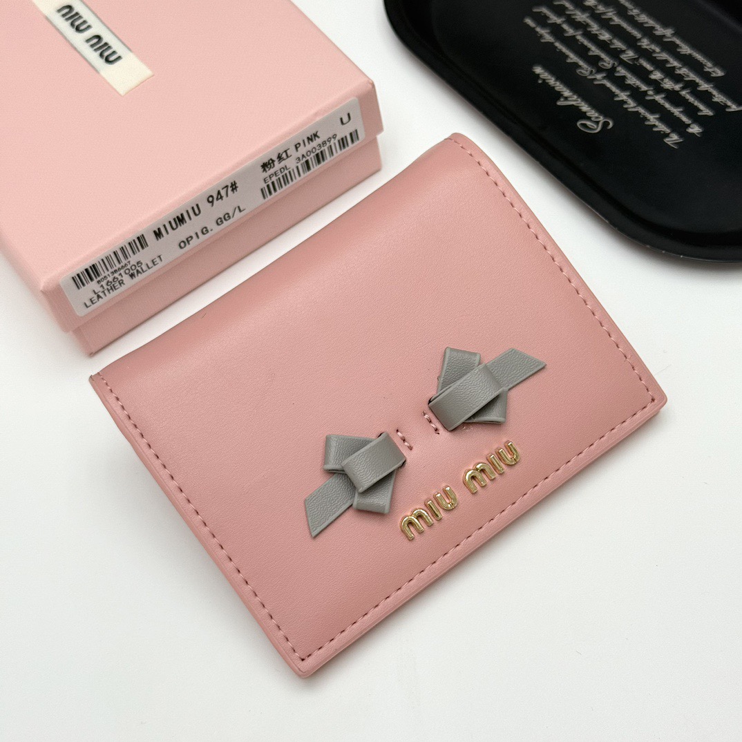 MIUMIU ミュウミュウ 折り財布 ミニ財布 マイクロウォレット 粉紅PINK
