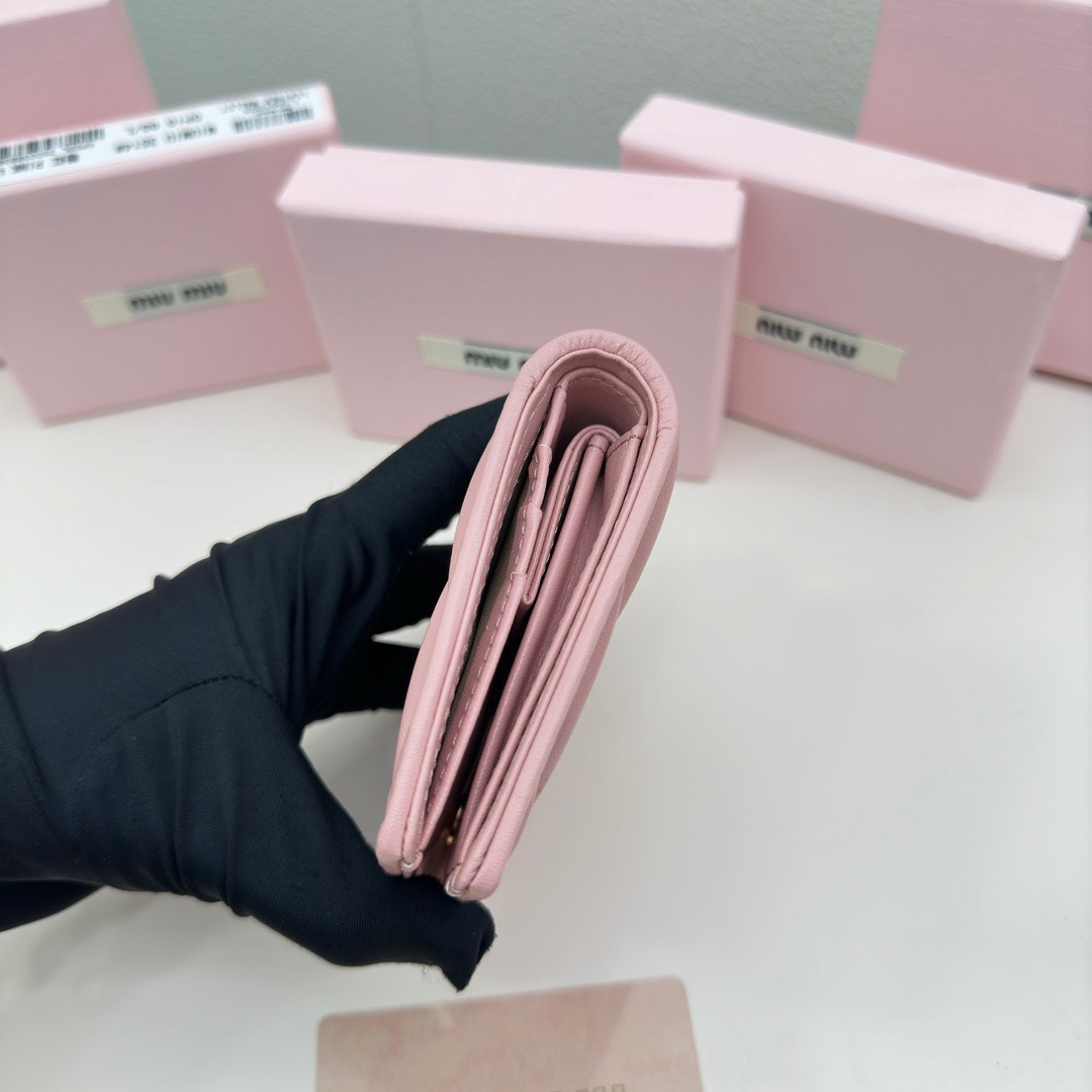 Miu Miu ミウミウ ウエストポーチ ミニ財布 ピンク - 画像 5
