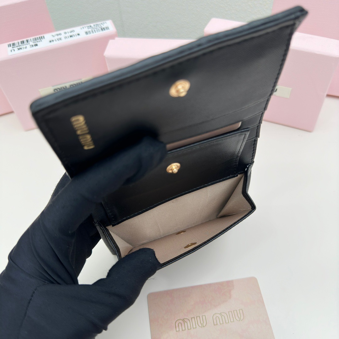 MIU MIU ミウミウ カードケース ピンク ブラック ホワイト 本革 11.5*10*3 - 画像 9
