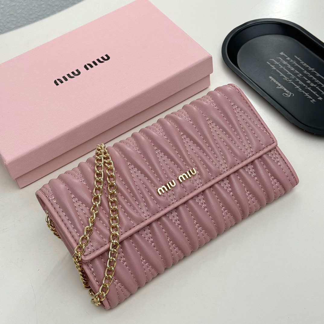 MIU MIU ミュウミュウ 長財布 ミニショルダー プリーツデザイン ピンク