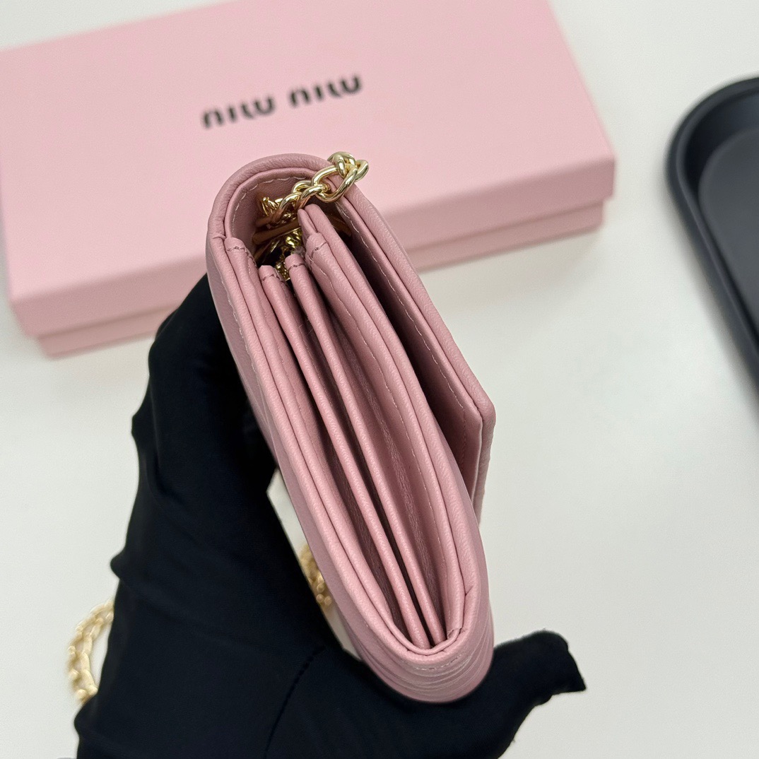 MIU MIU ミュウミュウ 長財布 ミニショルダー プリーツデザイン ピンク - 画像 6