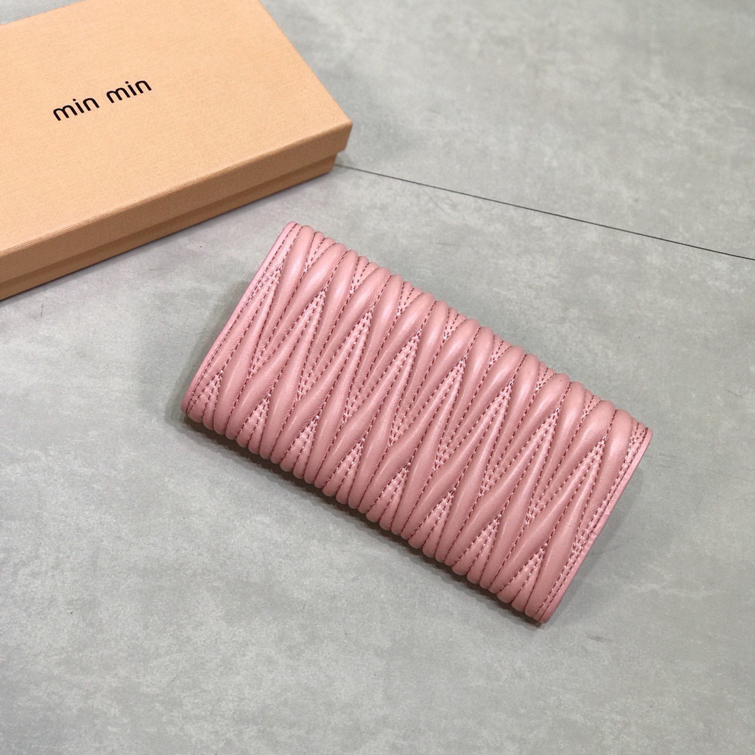 Miu Miu ミュウミュウ 長財布 プリーツデザイン 小羊革 19x10cm ピンク - 画像 4