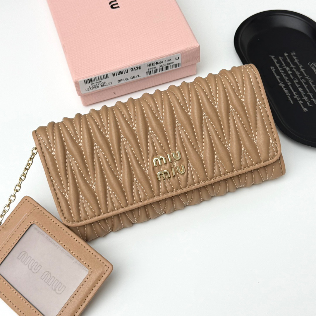 MIUMIU ミウミウ ミニ長財布 ミュウミュウ 943 本革 ナチュラル ベージュ