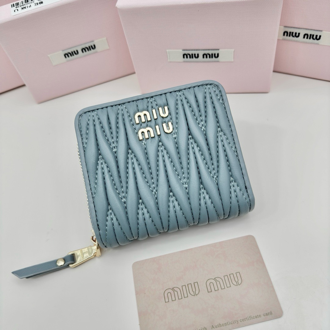 MIU MIU ミュウミュ クロスボディミニ財布 長財布 フラワー刺繍 ブルー