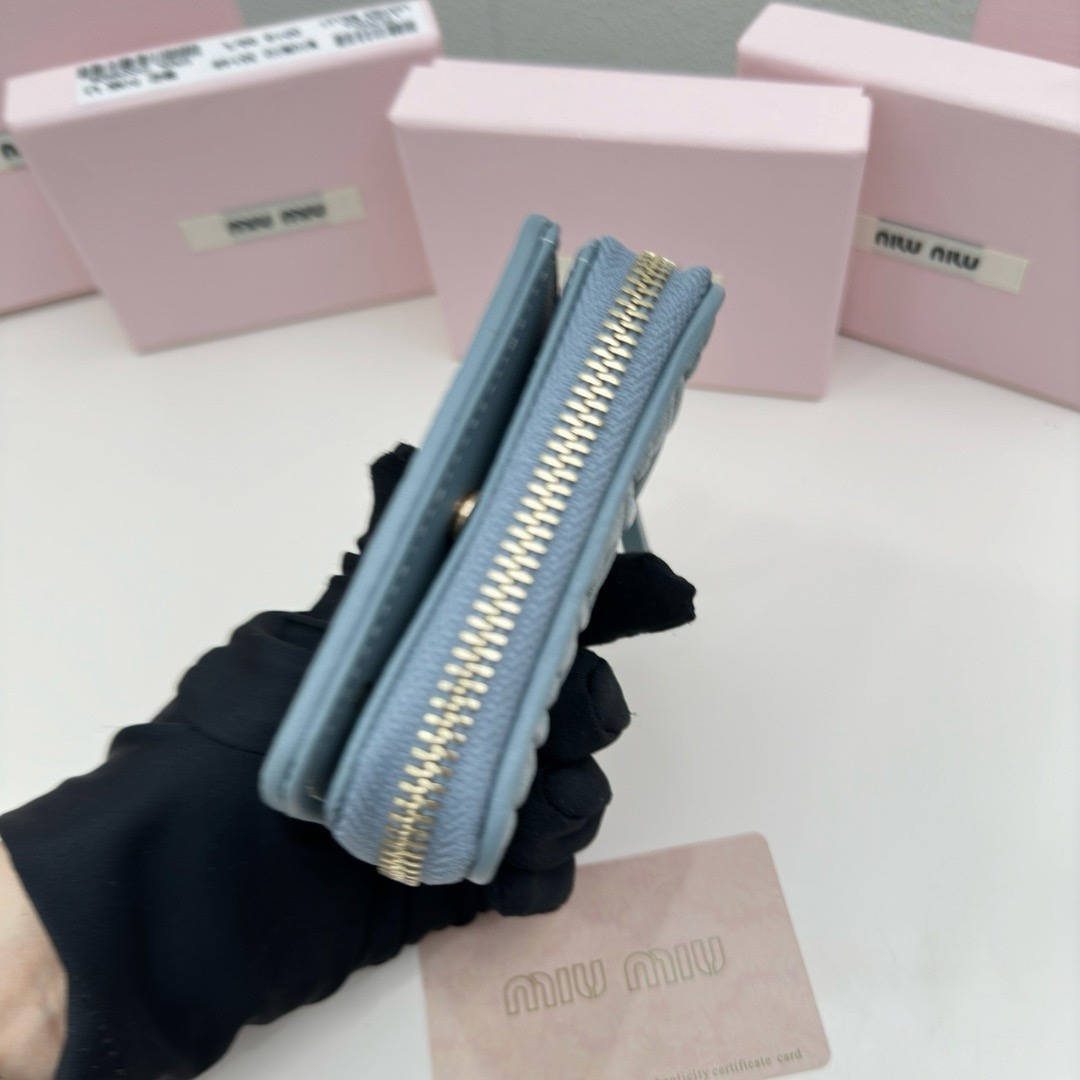 MIU MIU ミュウミュ クロスボディミニ財布 長財布 フラワー刺繍 ブルー - 画像 6