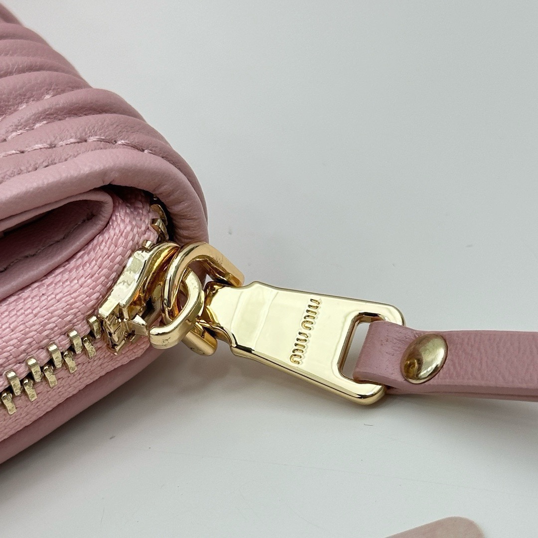 MIU MIU ミュウミュウ 小銭入れ 横型財布 ファブリックレザー ピンク - 画像 9