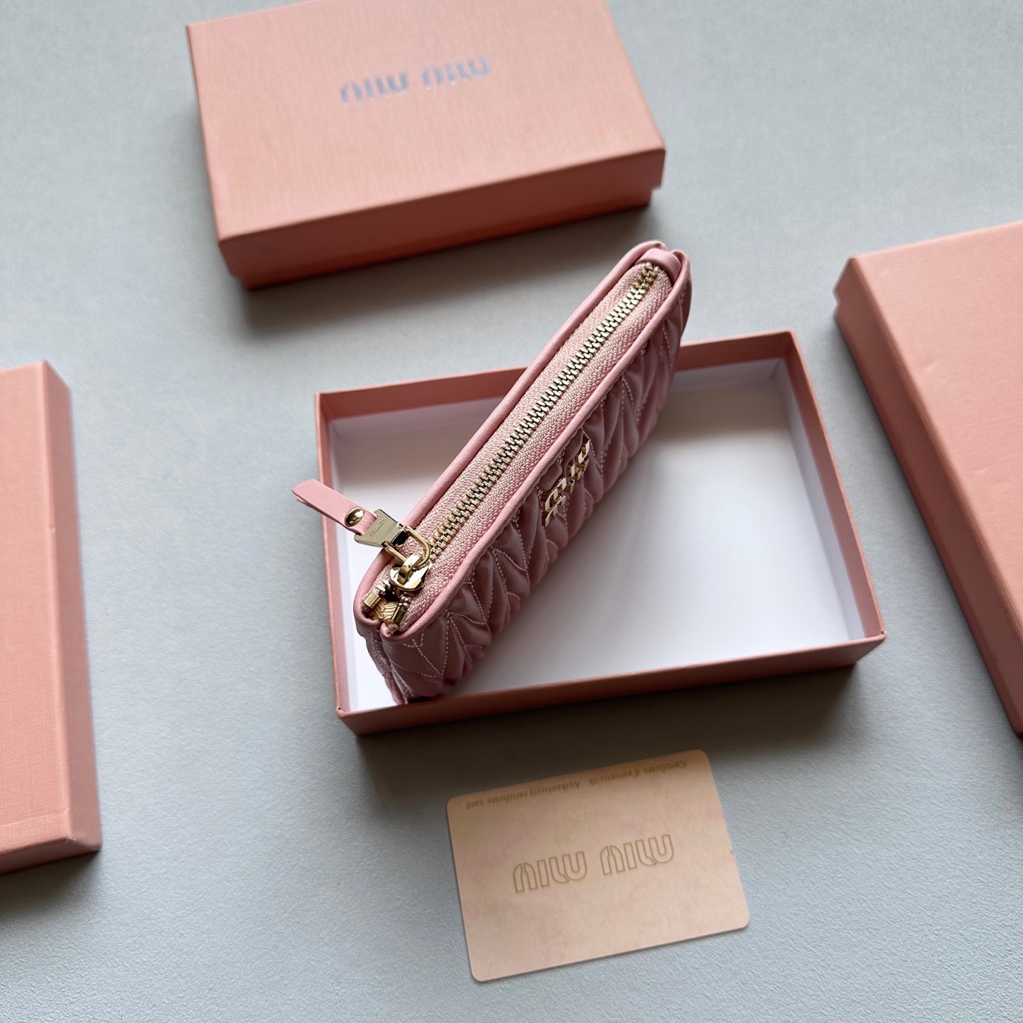 Miu Miu ミウミウ 本革 コインケース 14.5x9cm ブラック ピンク ブラウン ブルー 全4色 - 画像 6