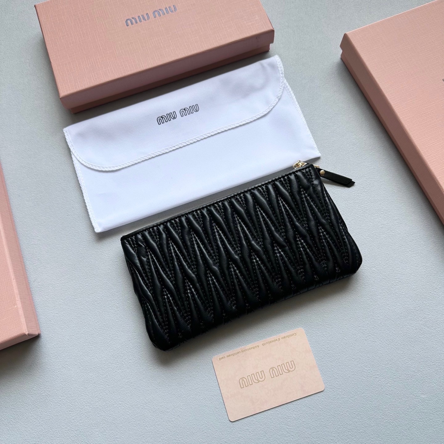 MIU MIU ミウミウ コインケース マイクロ コインケース 本革仕様 黒 ピンク 棕 ブルー 全4色展開 - 画像 7