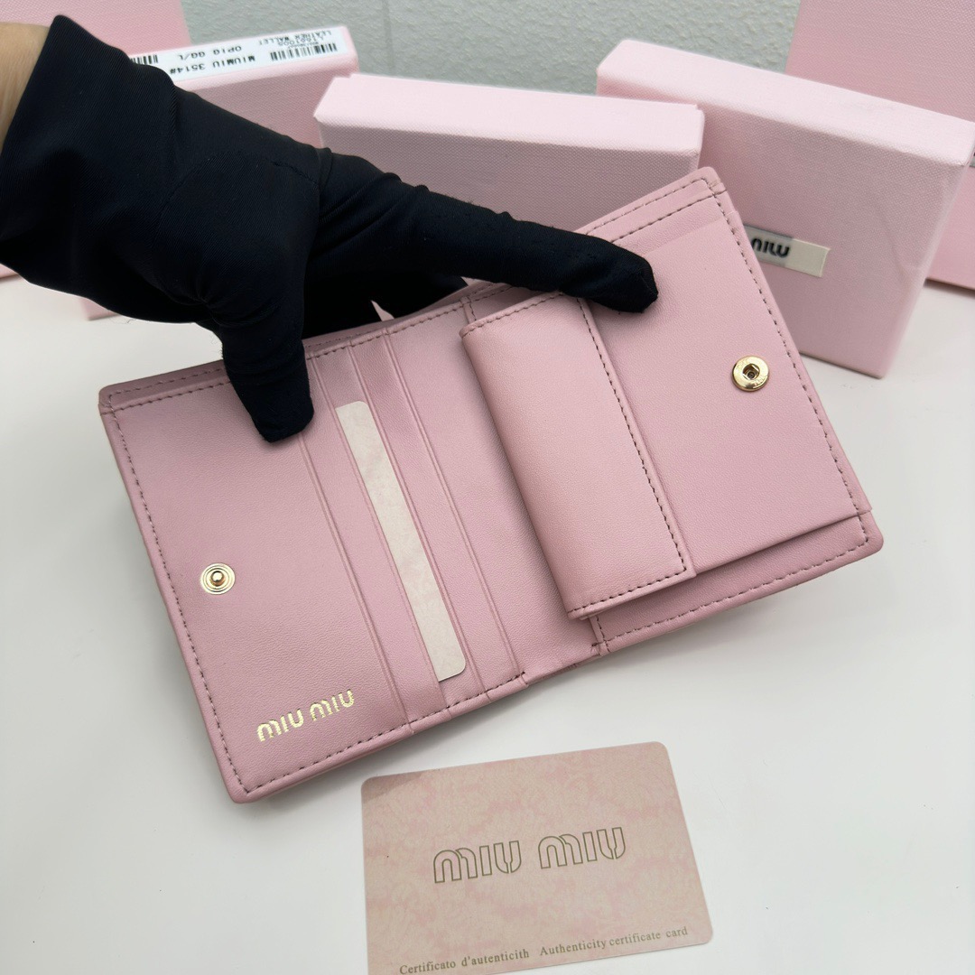 Miu Miu ミュウミュ カードケース ミニウォレット シェル型 チェック柄 限定カラー - 画像 7