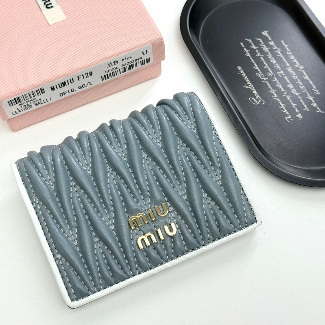 MIUMIU ミュウミュウ レザーウォレット プリントレザー ブルー