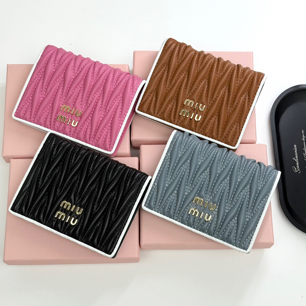 MIU MIU ミウミウ カードケース ミニ財布 ファイブカーブ 4色展開 - 画像 1