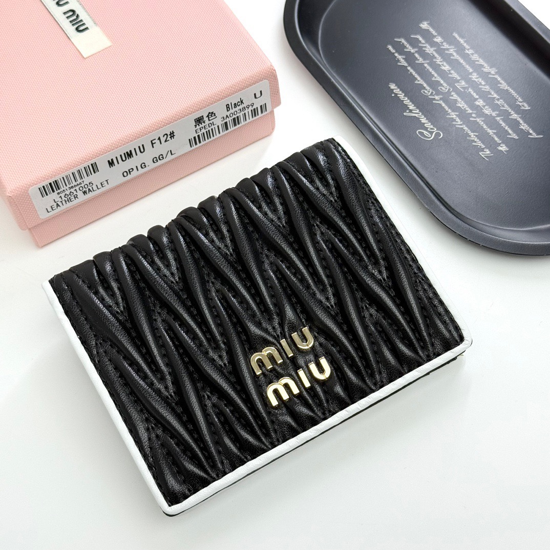 MIU MIU ミウミウ カードケース ミニ財布 ファイブカーブ 4色展開 - 画像 5