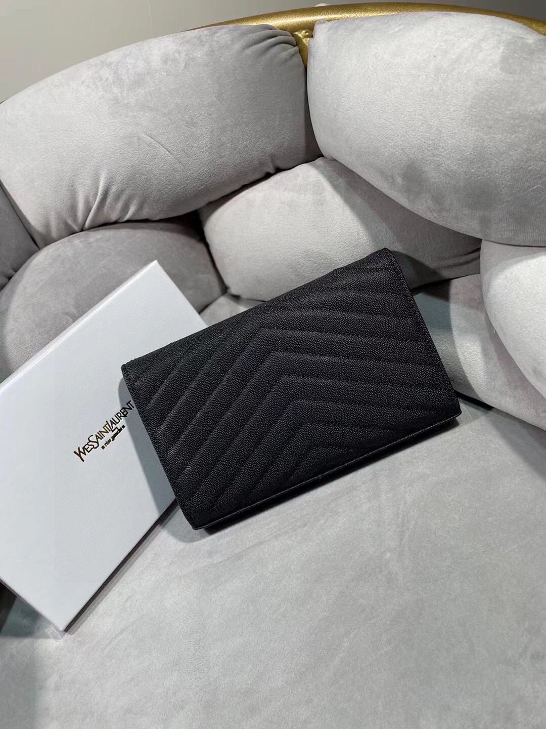 YSL ユニセックス ショルダーバッグ ボール纹 24x14 黒 - 画像 3