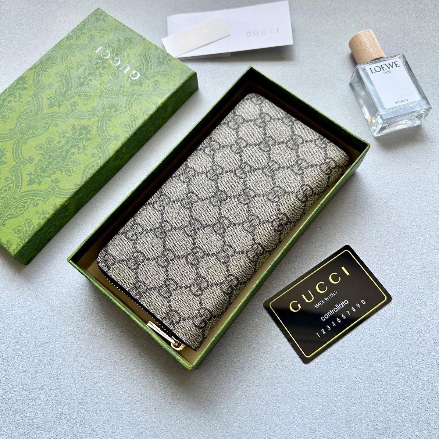 GUCCI グッチ 長財布 グッチ柄 本革 21x11cm ブラウン