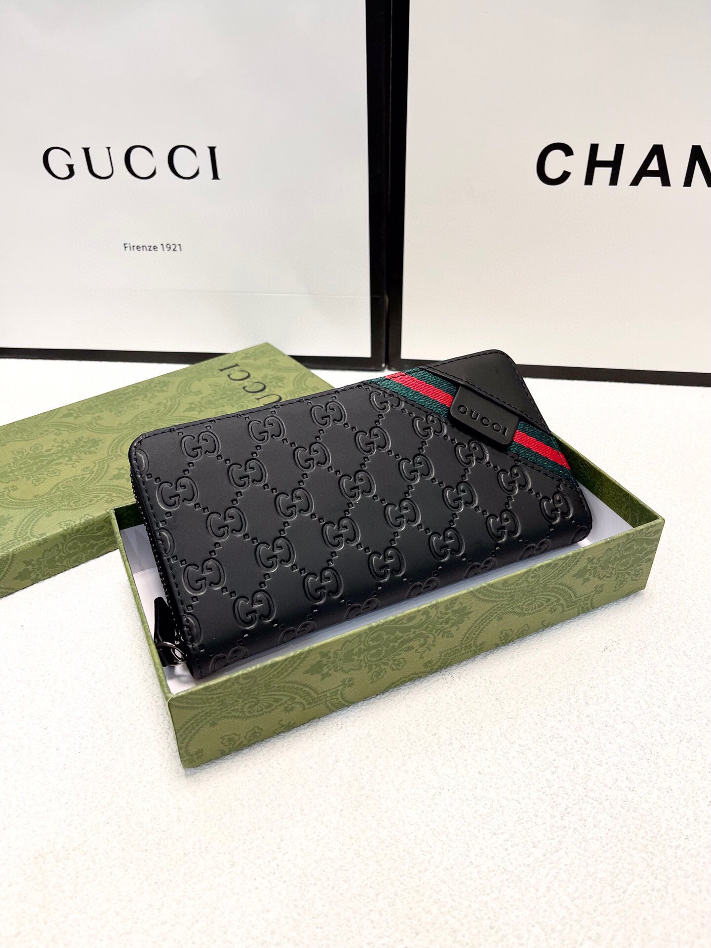 GUCCI グッチ 長財布 本革仕様 グッチロゴ ブラック