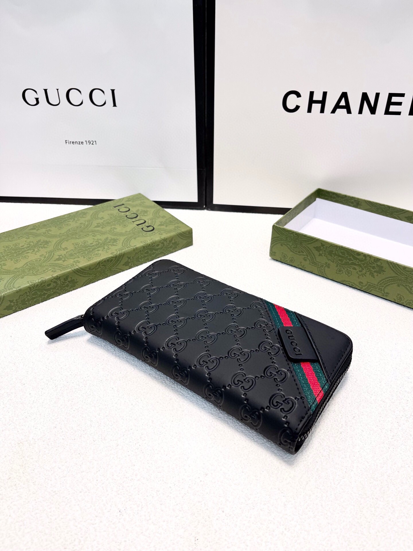 GUCCI グッチ 長財布 本革仕様 グッチロゴ ブラック - 画像 3