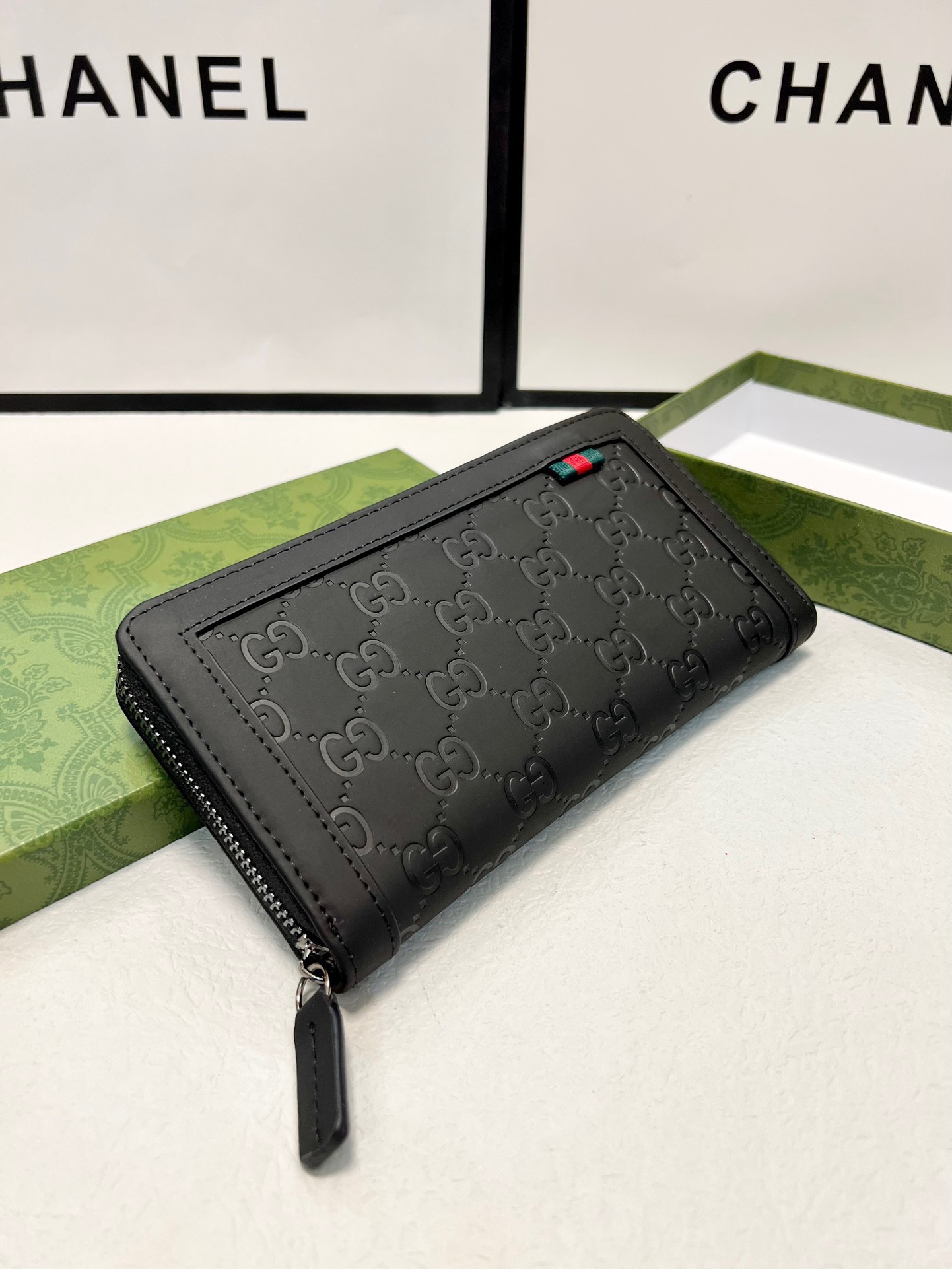 GUCCI グッチ メンズ長財布 ロングウォレット 黒 本革仕様 ファスナー開閉 - 画像 6