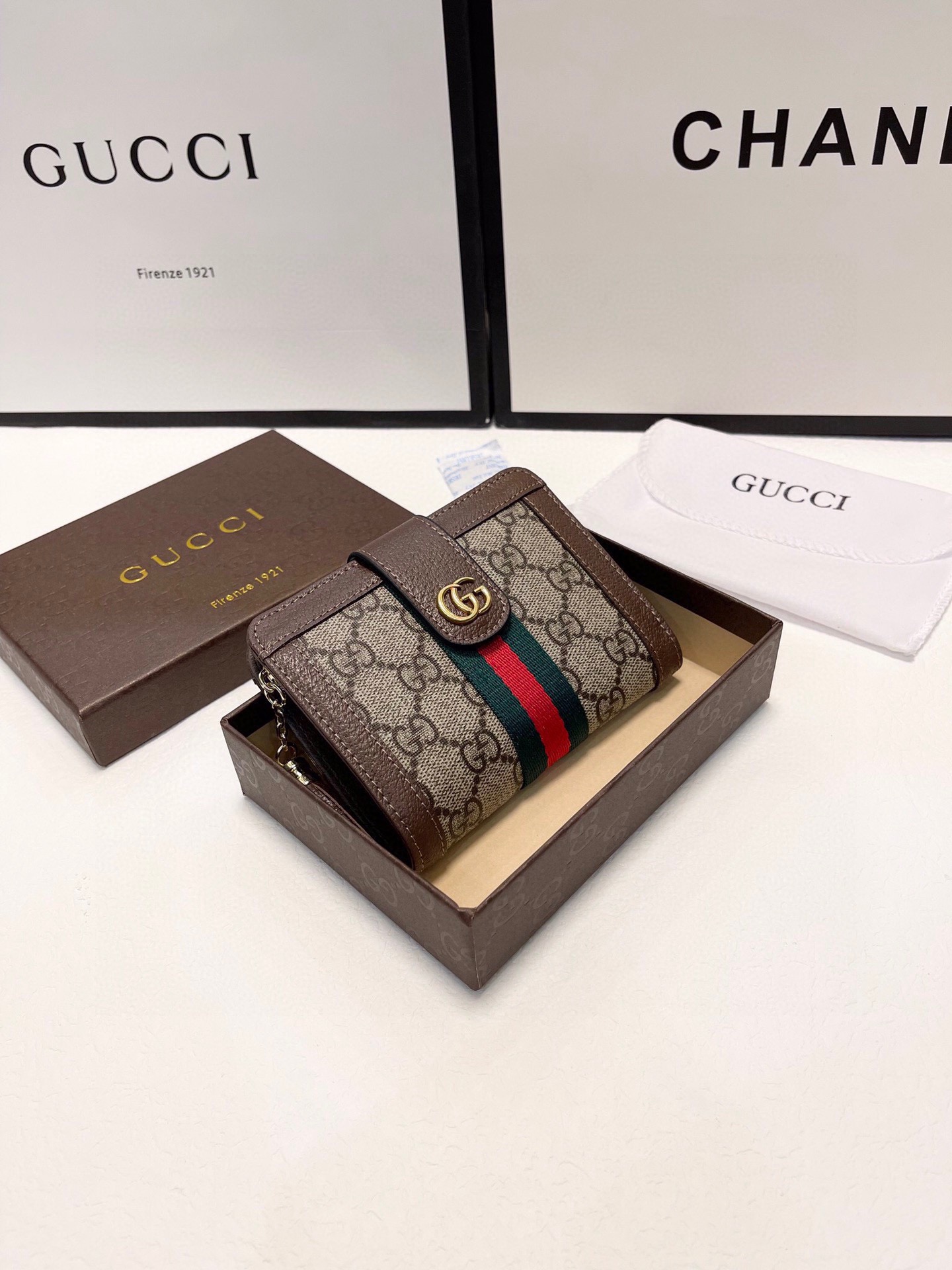 Gucci グッチ 三つ折り財布 ブラウン レッドグリーンストライプ 15x10cm - 画像 2