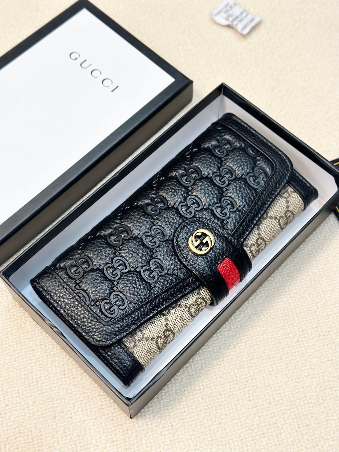 GUCCI グッチ 2つ折り財布 黒 ファスナー 19x10 カード収納 - 画像 2