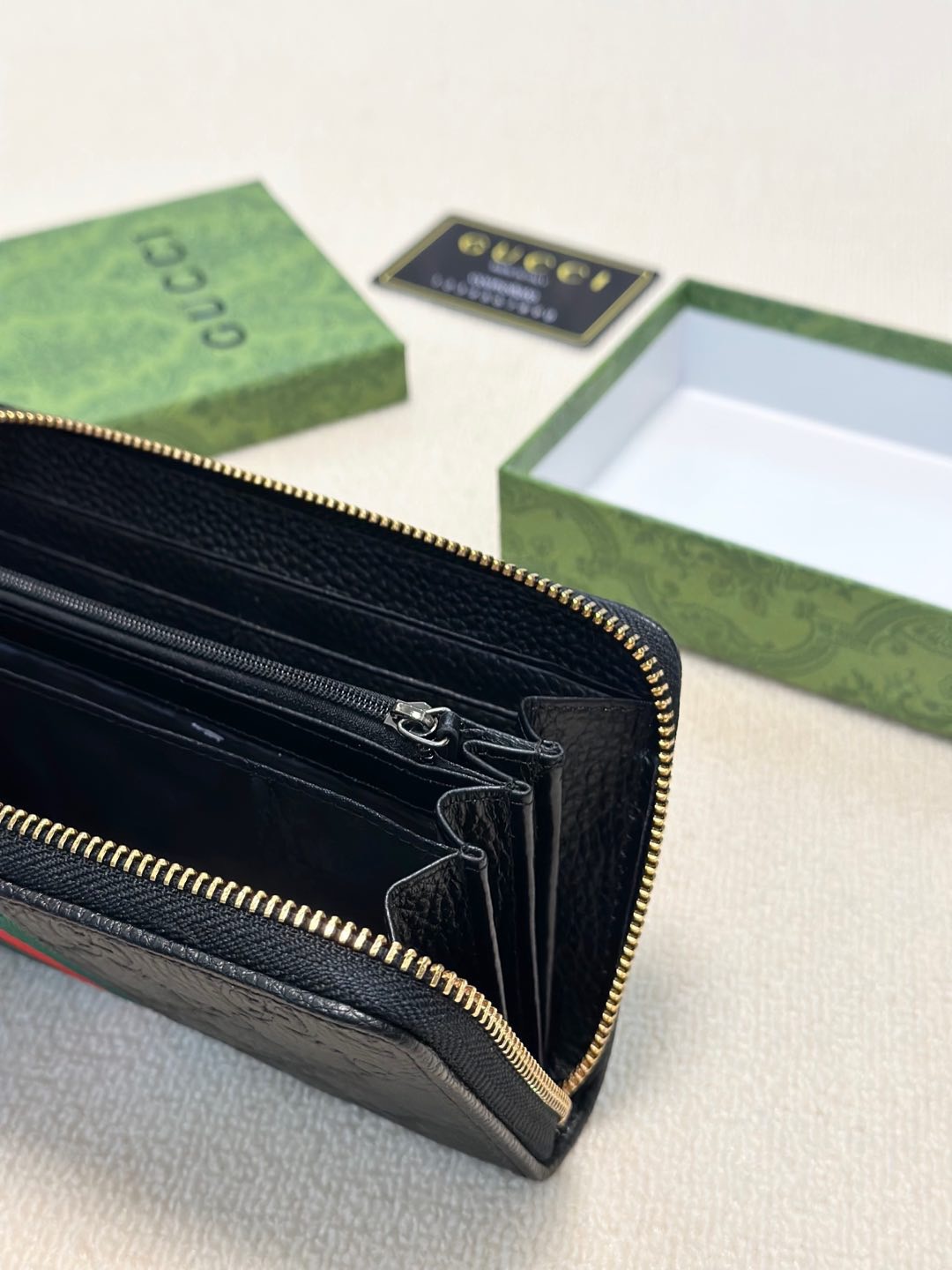GUCCI グッチ ロングジップ长財布 本革仕様 大容量 高級感黒色 - 画像 9