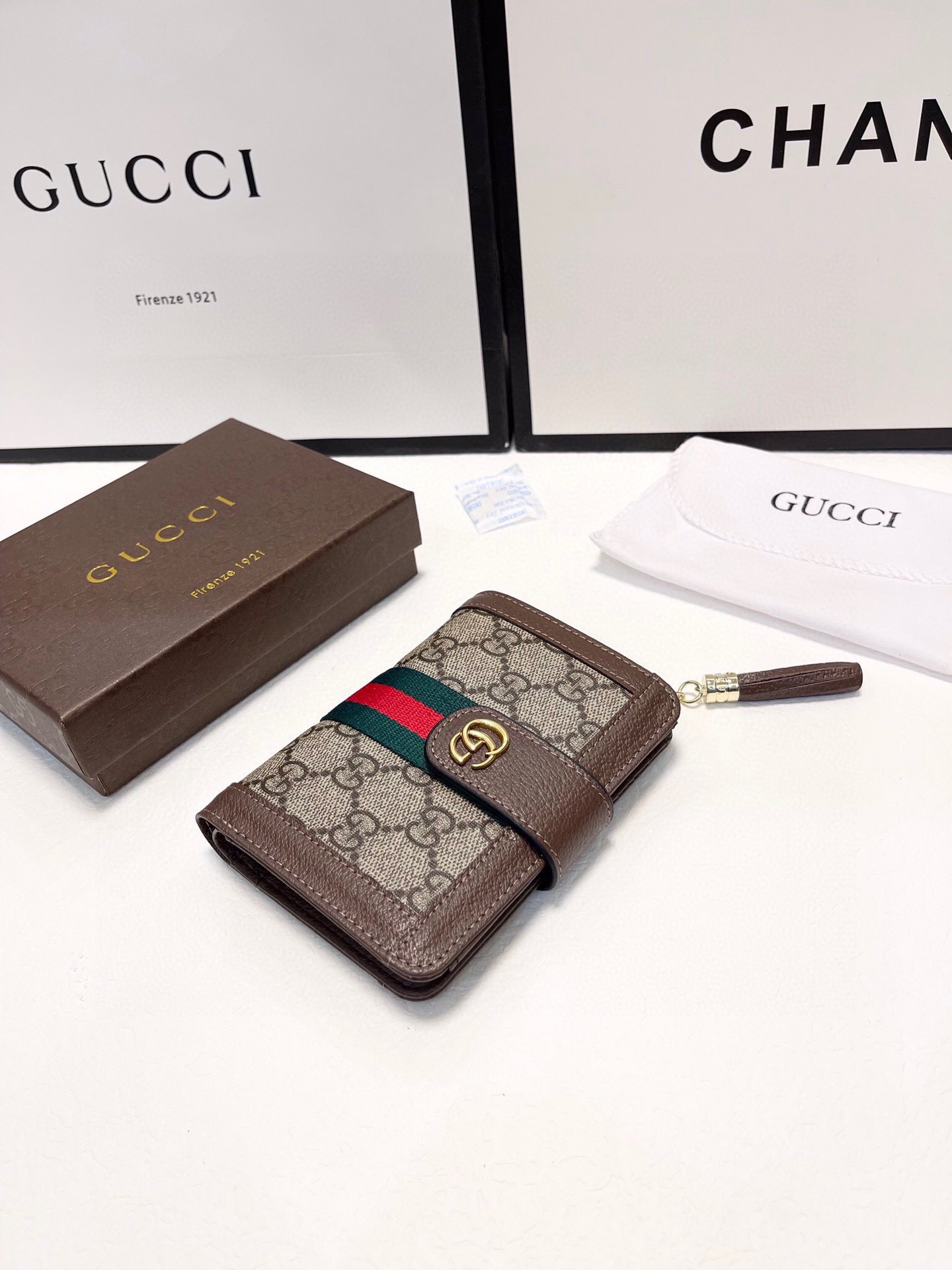 GUCCI グッチ 三つ折り財布 メンズ レディース 本革 3つ折り コンパクト 長財布 2色展開 - 画像 6