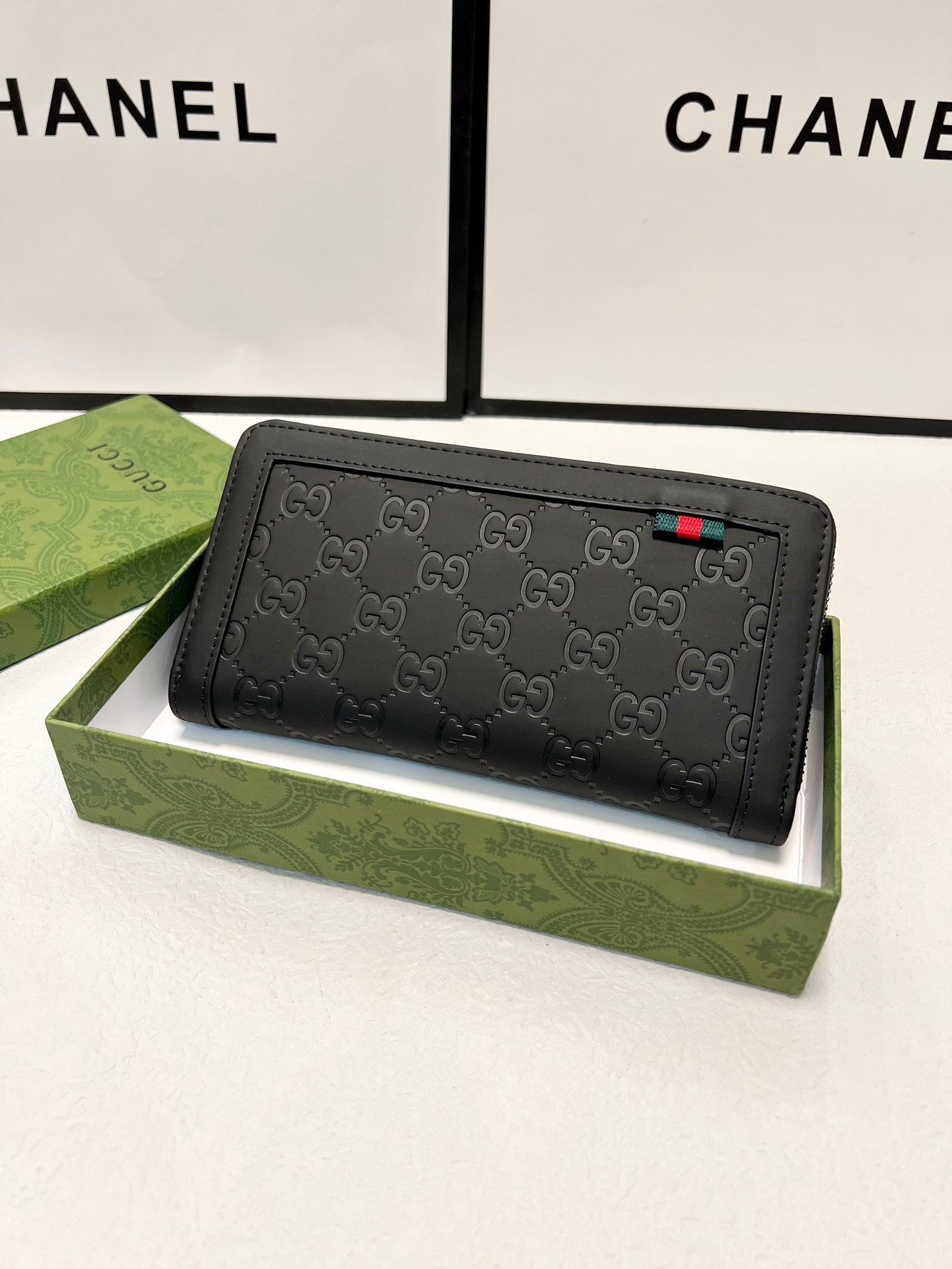 GUCCI グッチ 長財布 ラウンドファスナー 黒 本革仕様 - 画像 2