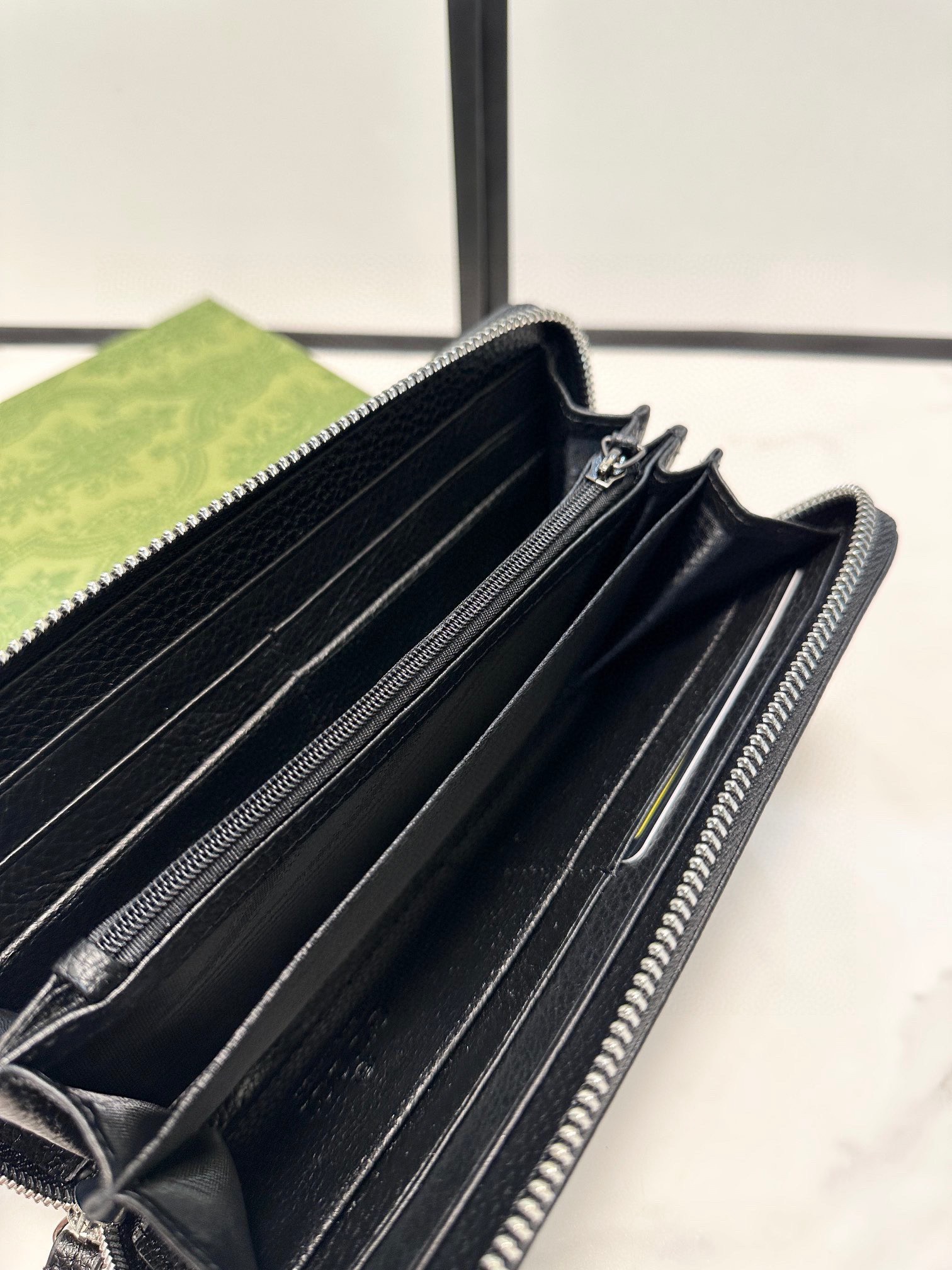 P100 ピンク グッチ ロングジップウォレット ブラック 21x11cm 本革仕様 - 画像 8