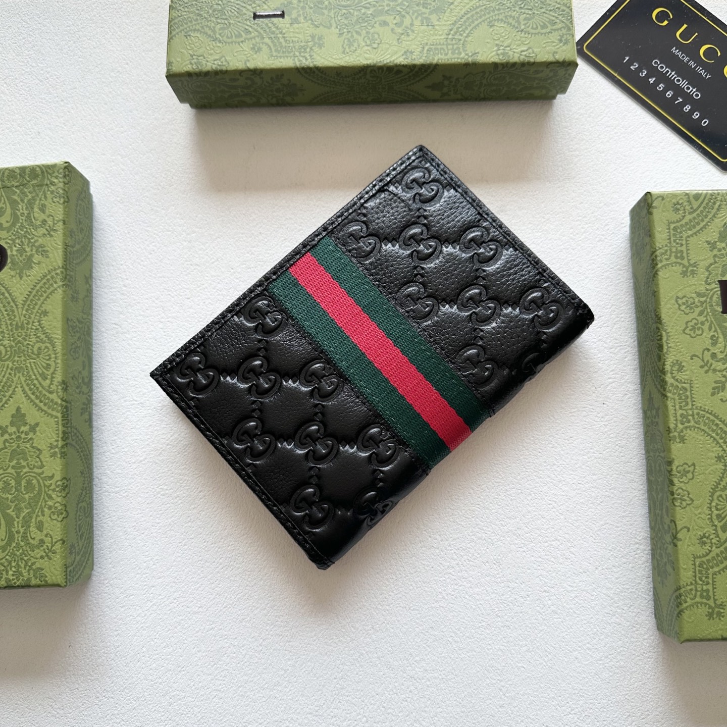 GUCCI グッチ 本革製パスポートケース 黒 10.5x14.5cm 収納力 - 画像 7