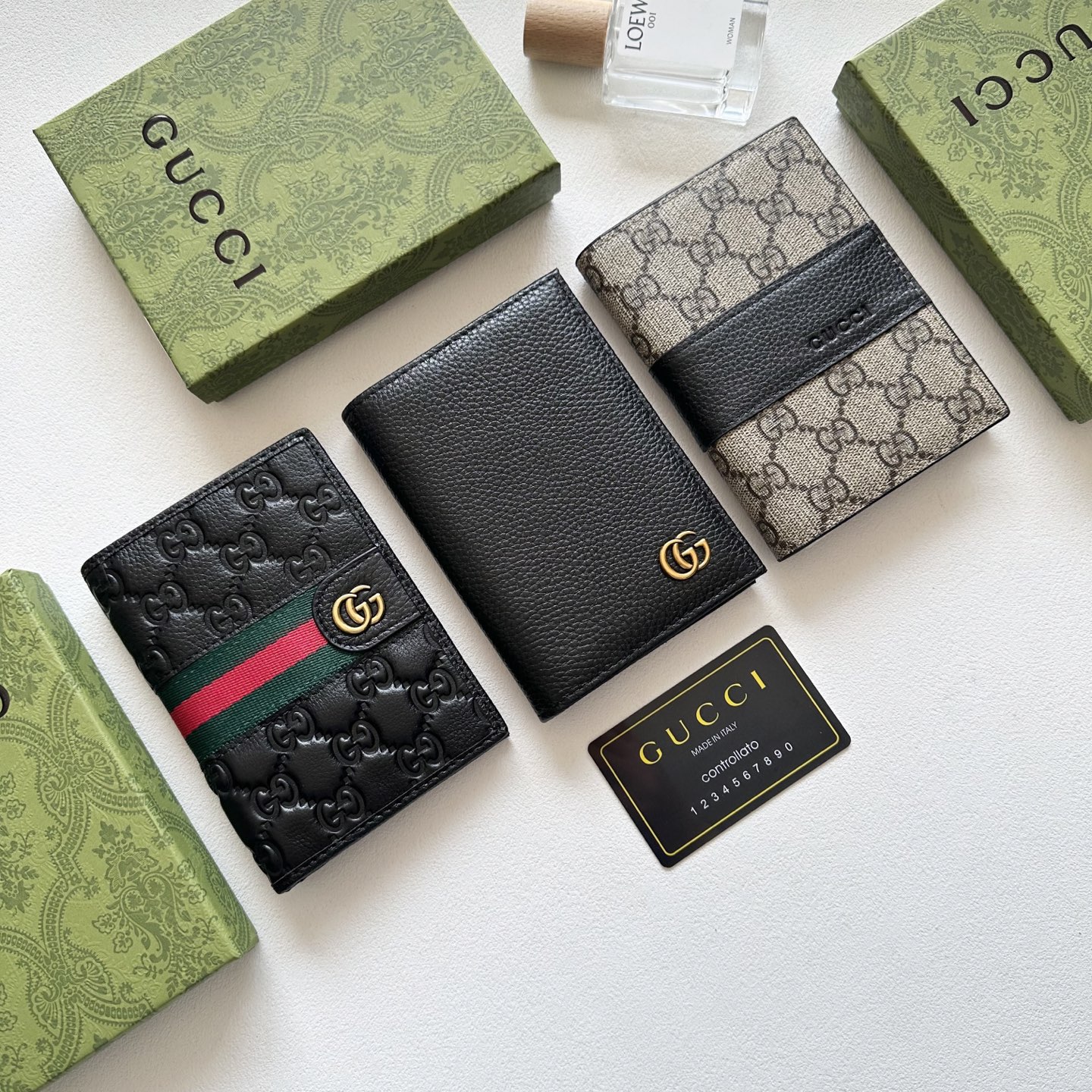 GUCCI グッチ 本革製パスポートケース 黒 10.5x14.5cm 収納力 - 画像 9