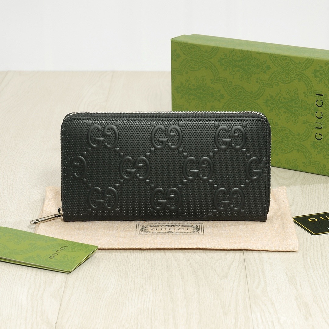 GUCCI グッチ 長財布 本革仕様 シグネチャー ブラック