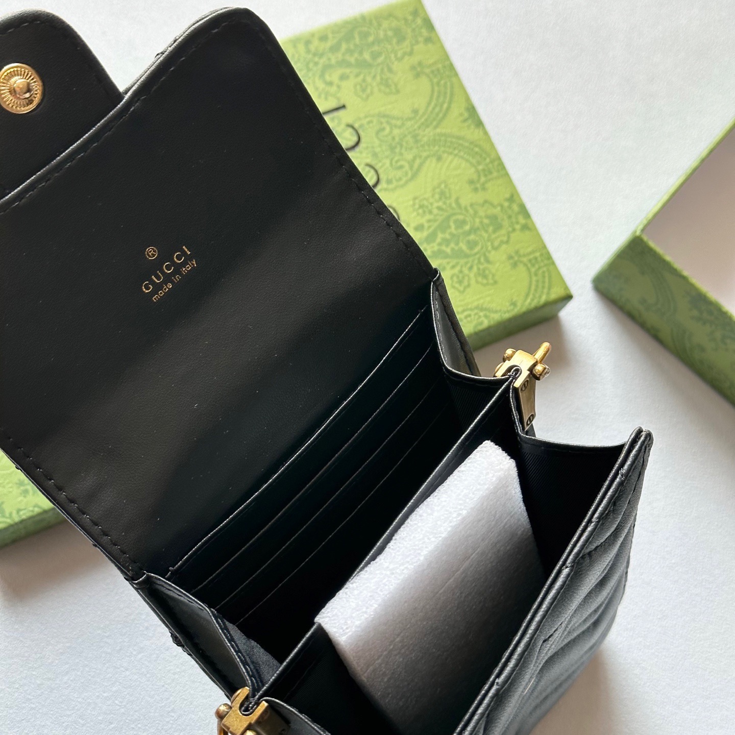 GUCCI グッチ ピンク マルチポーチ チェーン付 黒色 - 画像 9