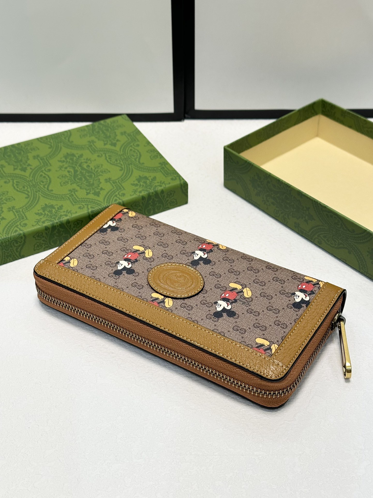 GUCCI グッチ ジップアラウンドウォレット ミッキーマウス 20x10 タン色 - 画像 6