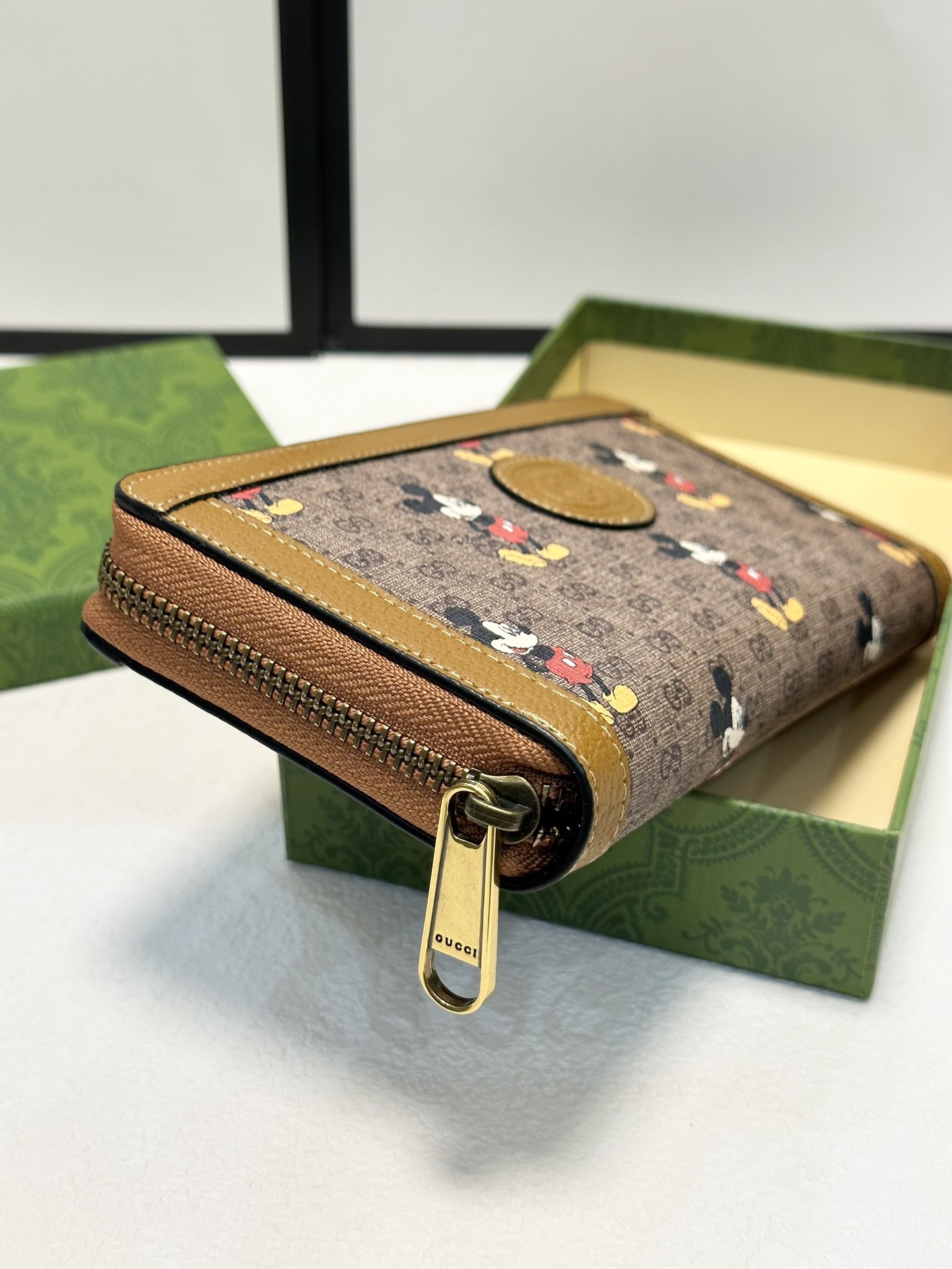 GUCCI グッチ ジップアラウンドウォレット ミッキーマウス 20x10 タン色 - 画像 7