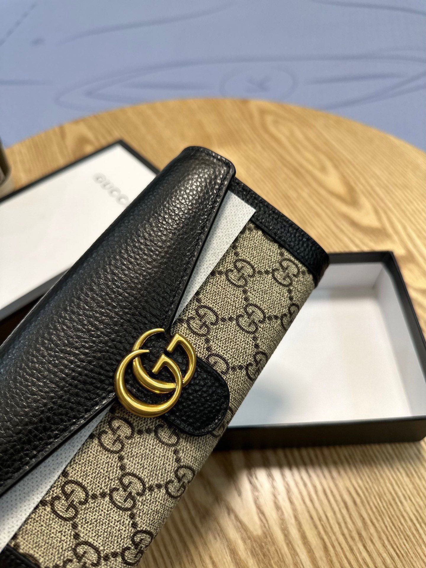 GUCCI グッチ 折り財布 2つ折り ファスナー 黒 - 画像 5