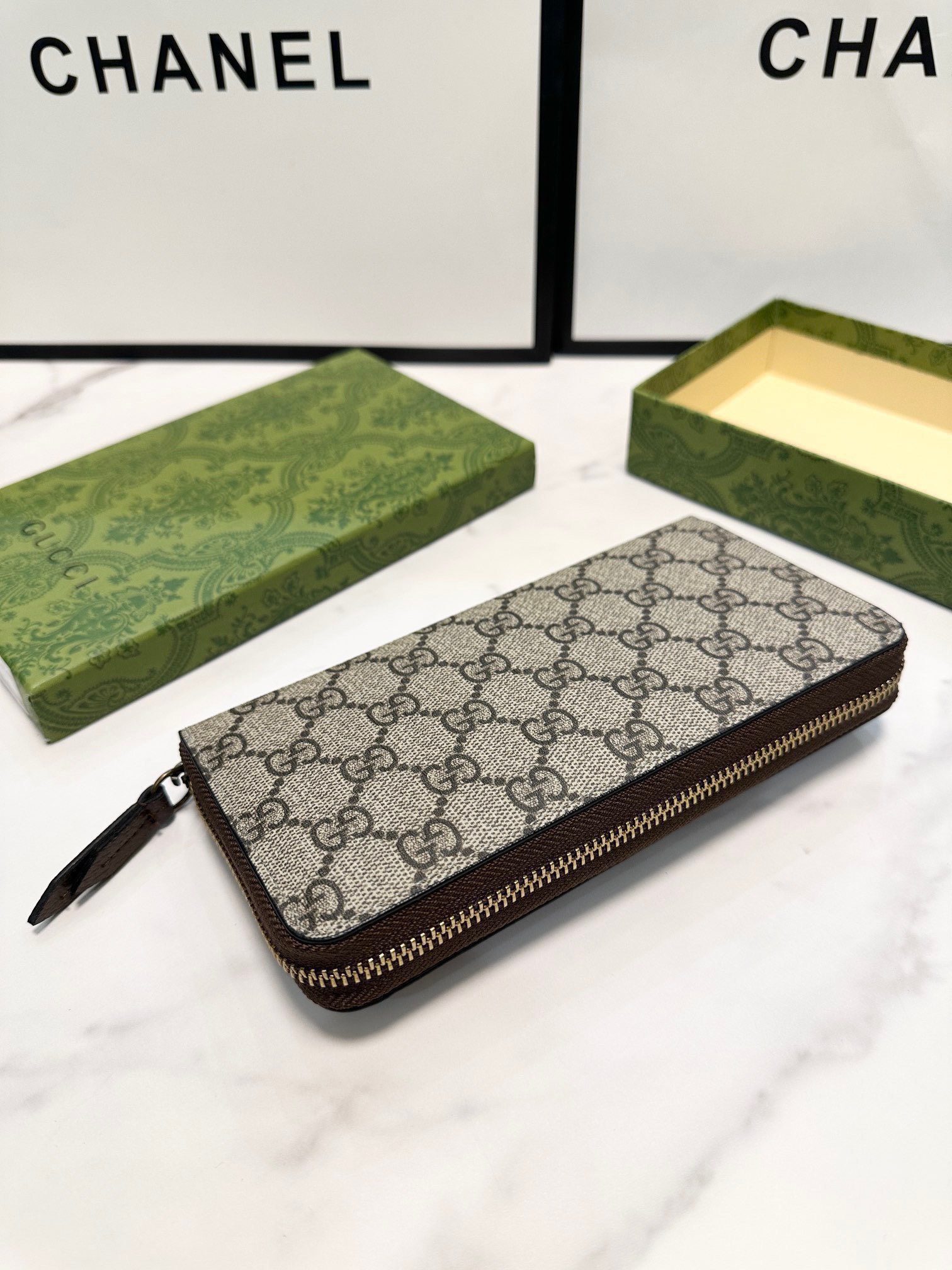 GUCCI グッチ ウォレット シグネチャー ワンジップ財布 ブラウン 35〜60 - 画像 6