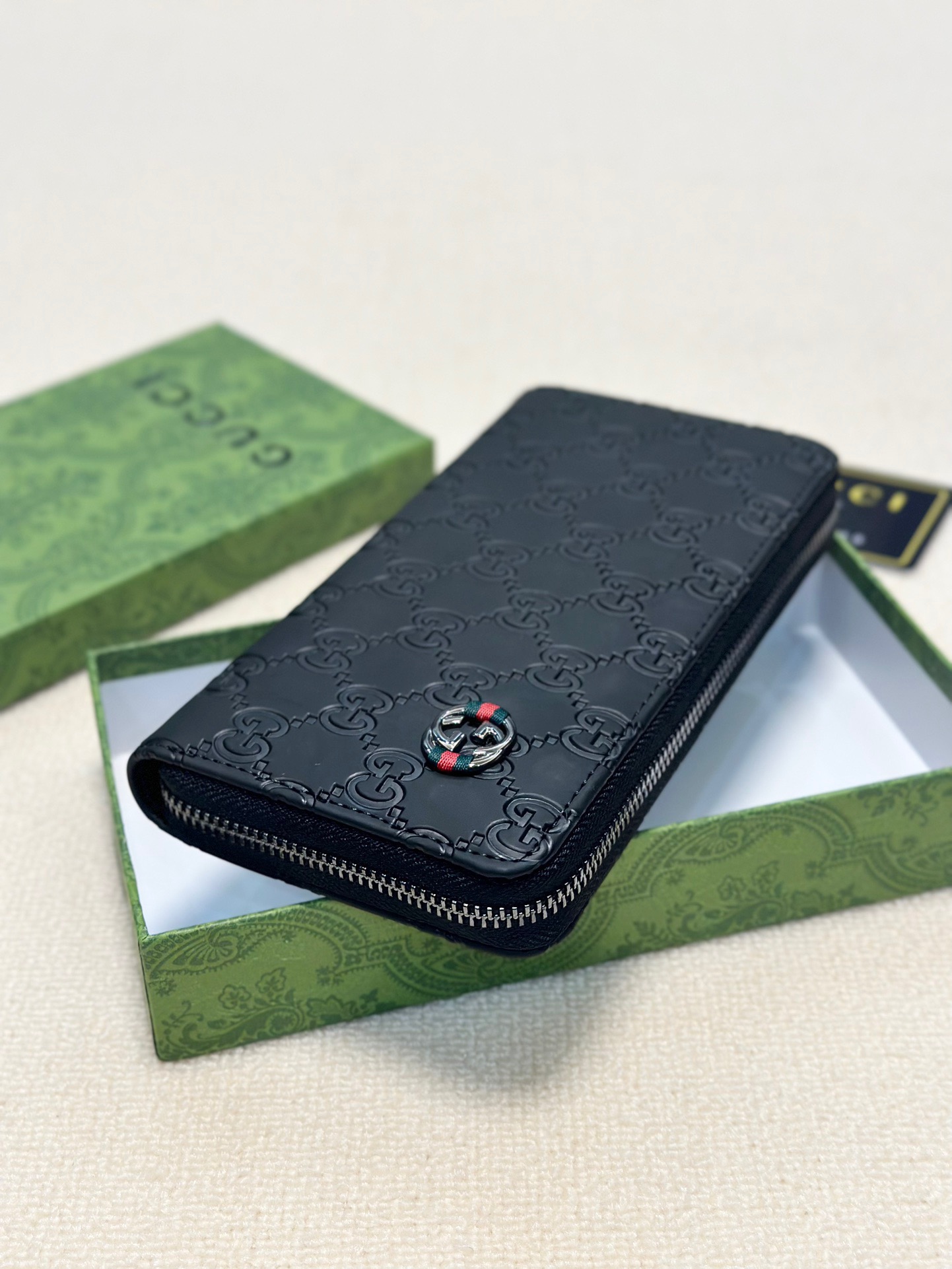 Gucci グッチ ロングジップ財布 本革仕様 磨砂牛革 黒 - 画像 2