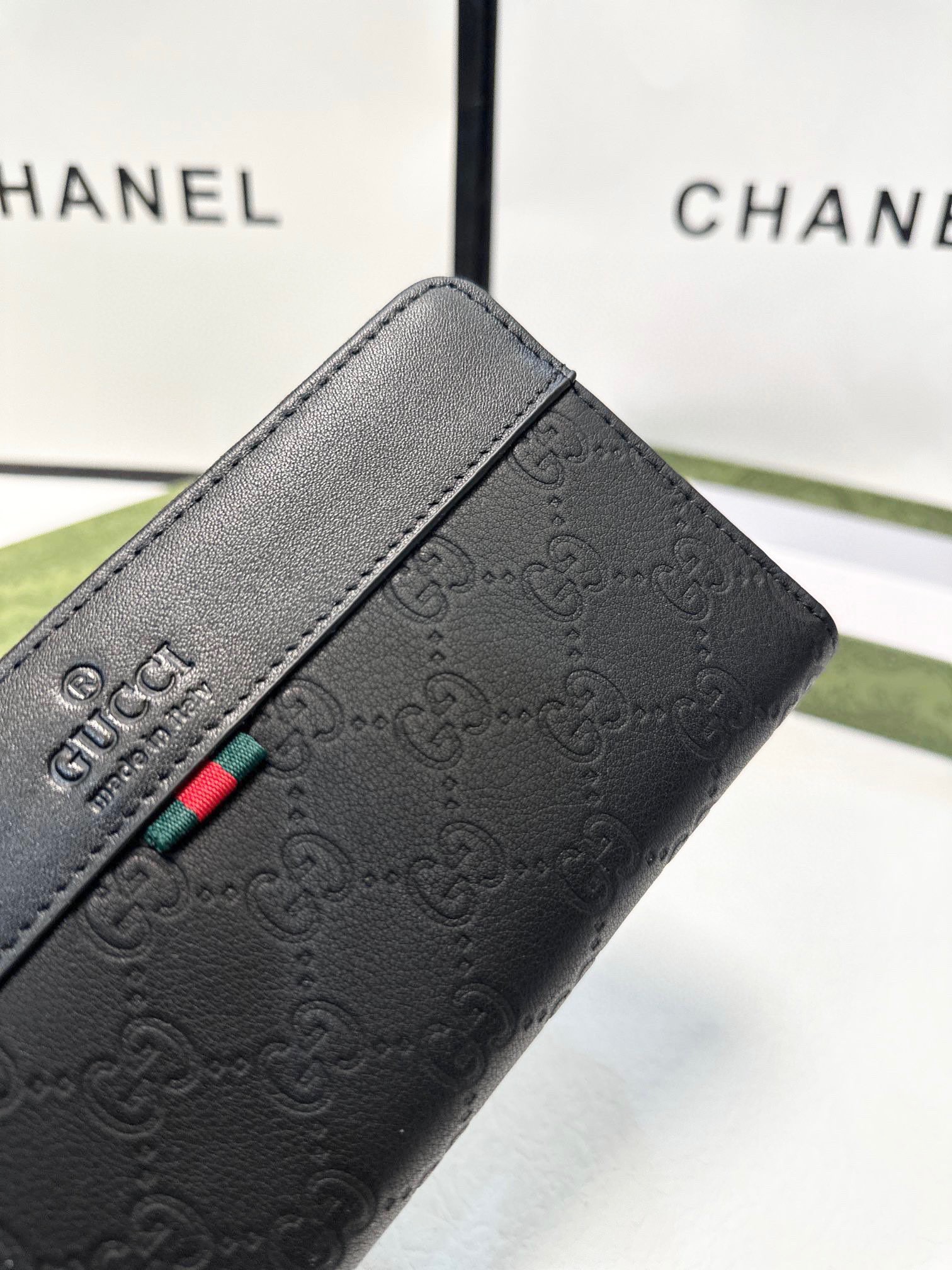 GUCCI グッチ エンボスドウォレット メンズ 本革 21x11cm 黒 - 画像 5