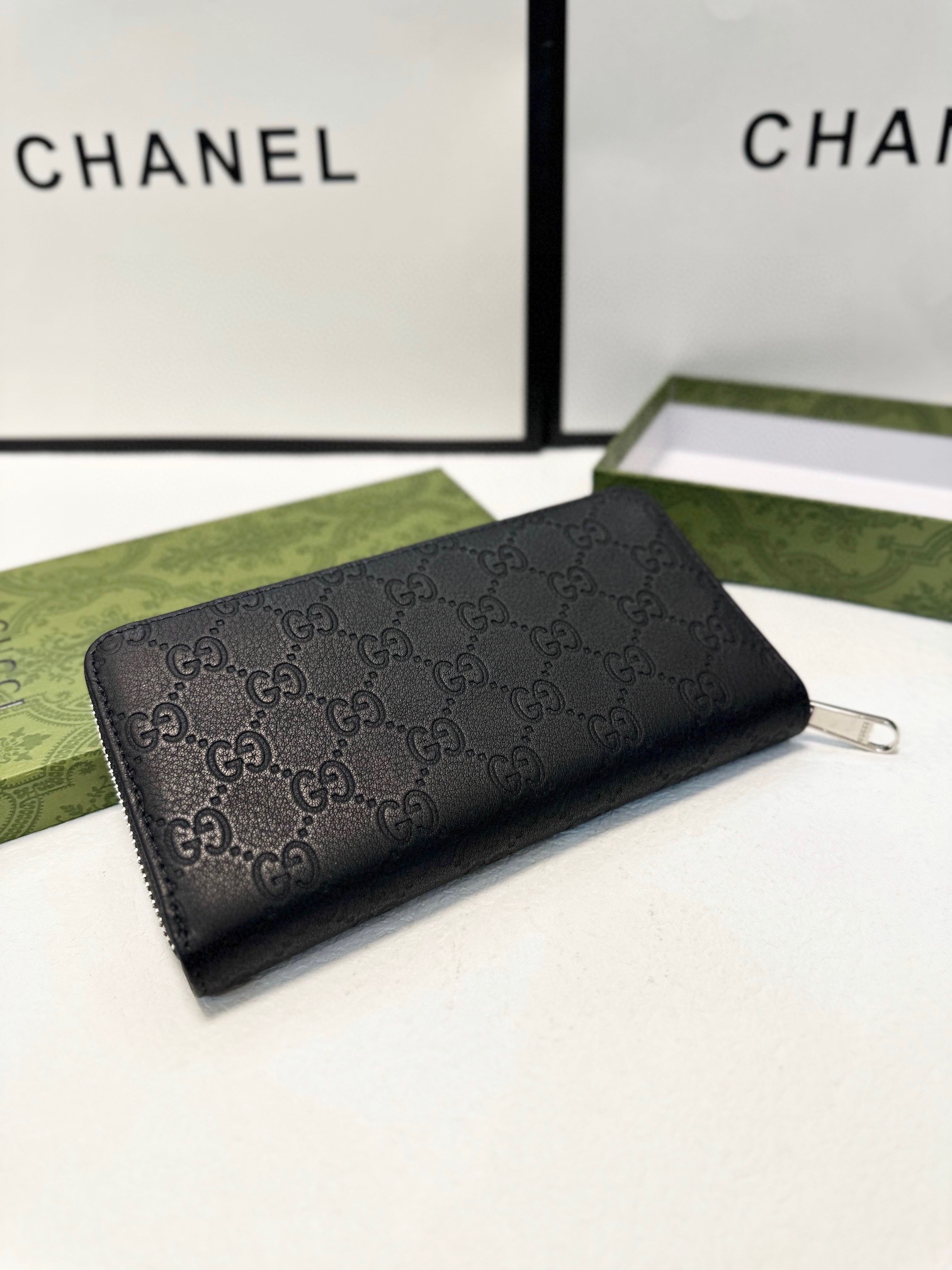 GUCCI グッチ エンボスドウォレット メンズ 本革 21x11cm 黒 - 画像 7