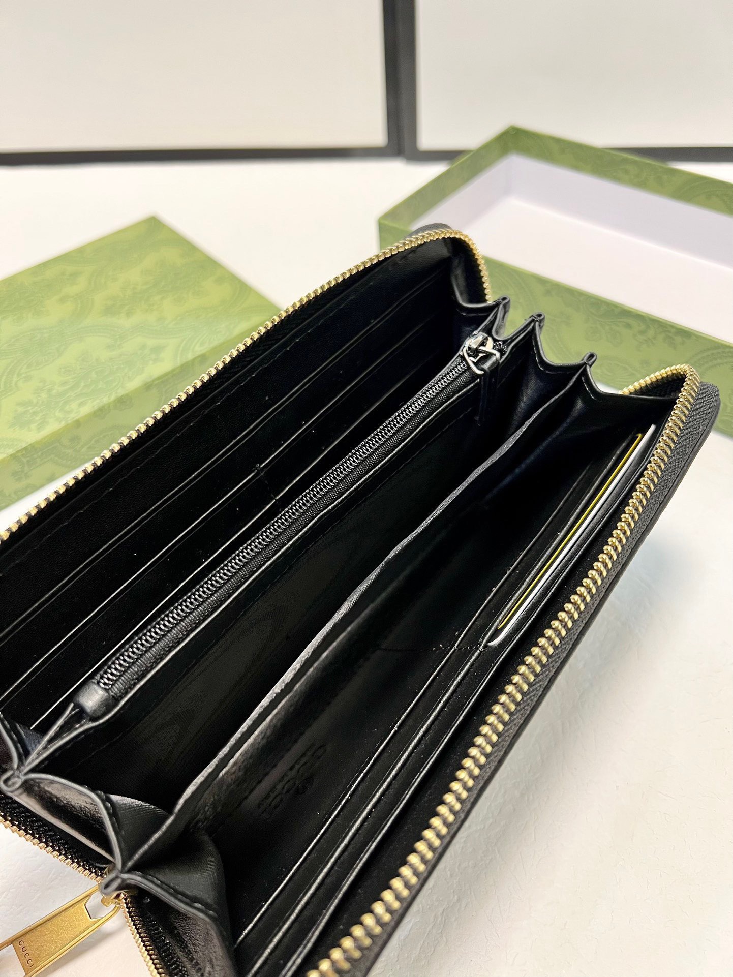 GUCCI グッチ 長財布 ロングウォレット 黒 本革仕様 メンズ - 画像 9