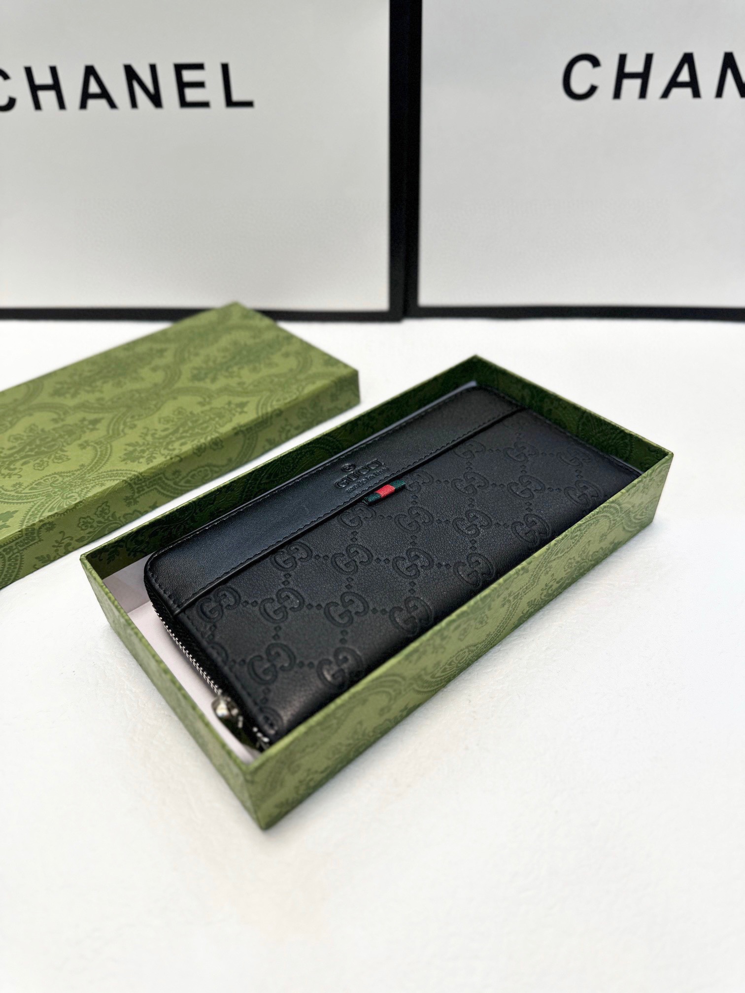 GUCCI グッチ 長財布 大容量 ファスナー 本革 21x11cm 黒