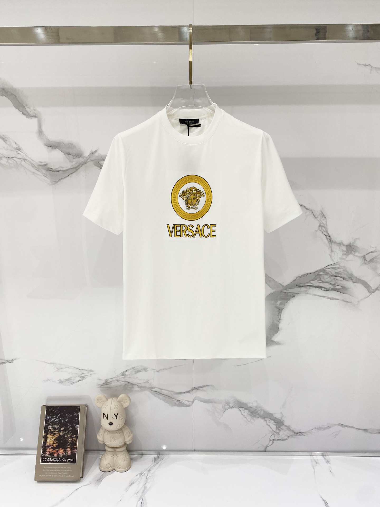 VERSACE/ヴェルサーチ ショートスリーブTシャツ 美杜莎ロゴ刺繍 白