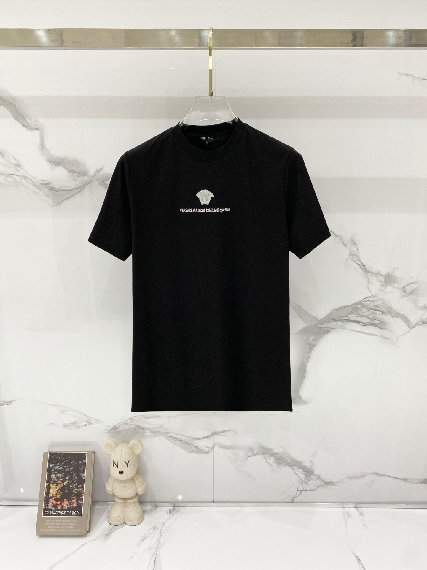 VERSACE/ヴェルサーチ 100%コットンTシャツ メデューサロゴ刺繍 黒