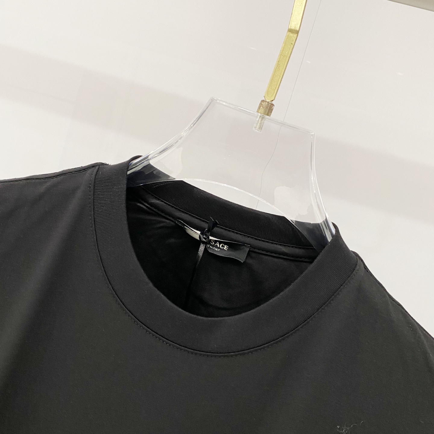 VERSACE/ヴェルサーチ 100%コットンTシャツ メデューサロゴ刺繍 黒 - 画像 3